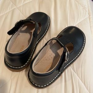 New without box Lamour Mary Janes 13 navy